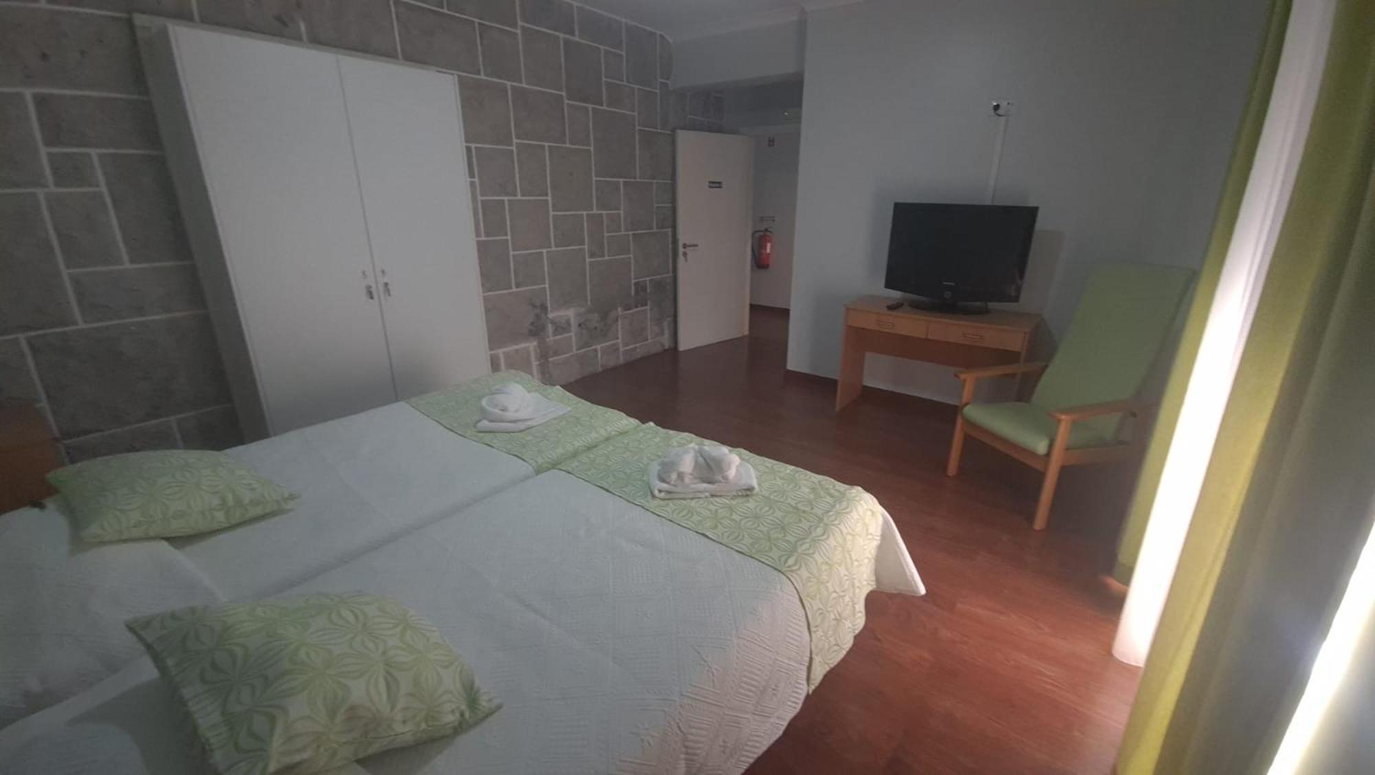 Hostel Jardins De Sao Luis セトゥーバル エクステリア 写真