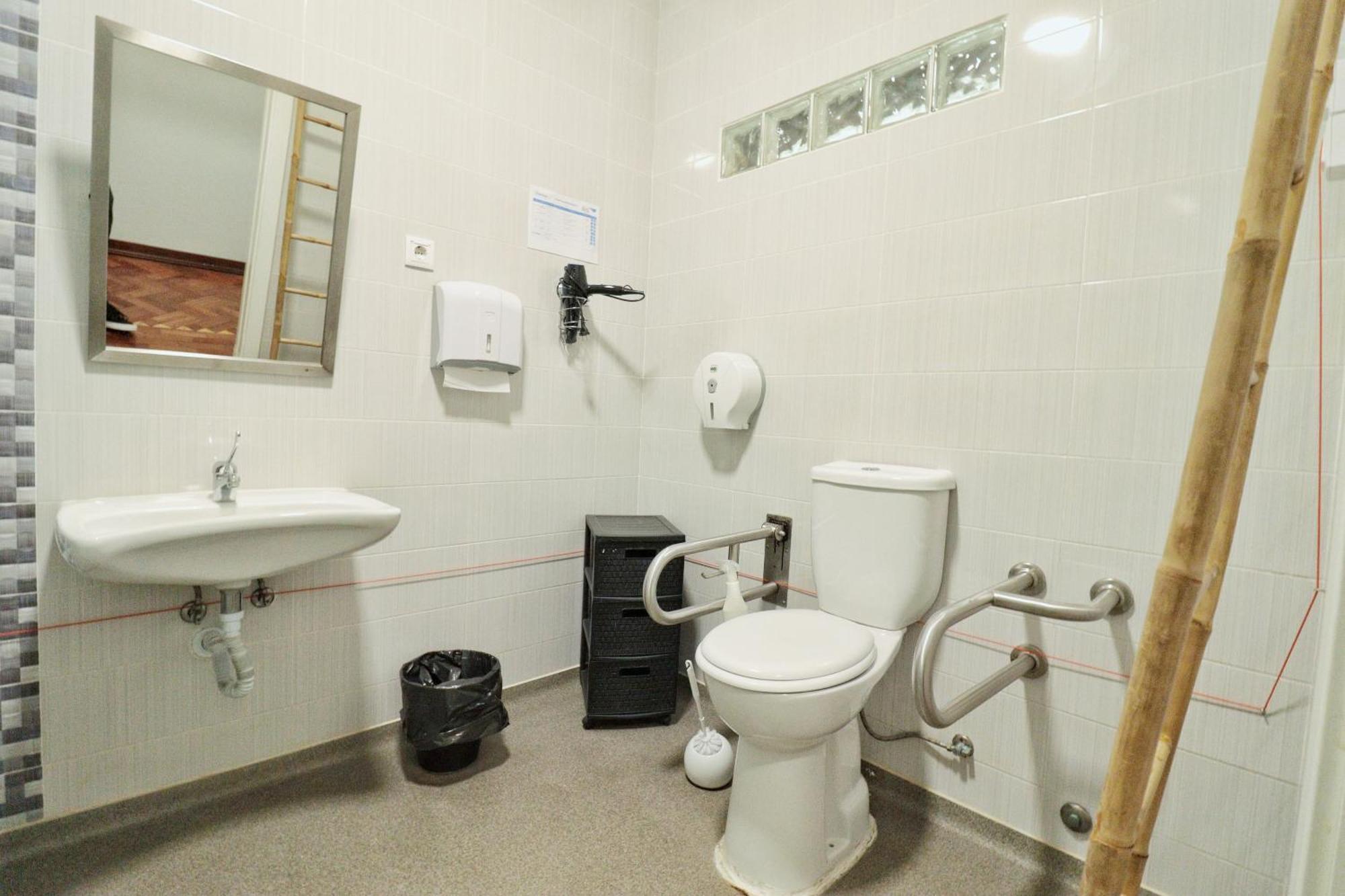 Hostel Jardins De Sao Luis セトゥーバル エクステリア 写真